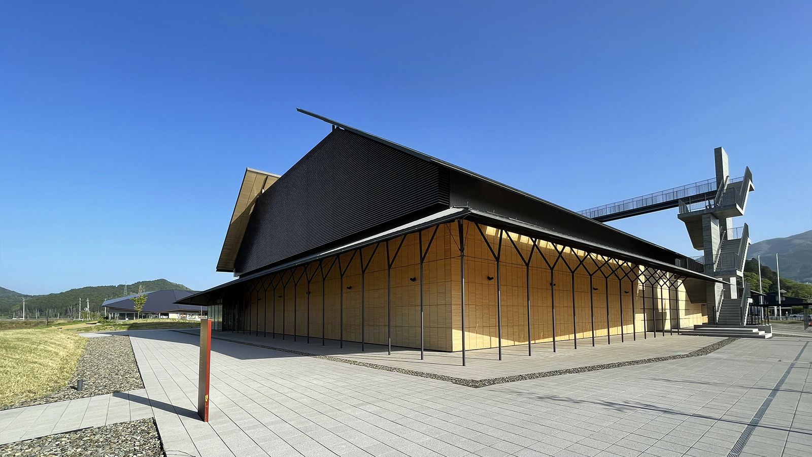 陸前高田市立博物館｜陸前高田の記憶を継ぐハの字形屋根｜建録 TATE-ROKU
